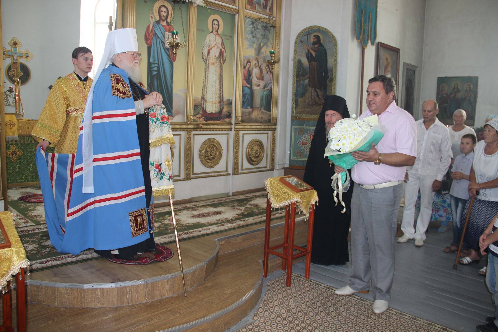 Владыка Исидор посетил Старонижестеблиевское сельское поселение