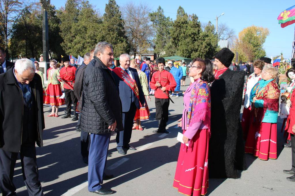 В станице Полтавской ярко отметили День урожая