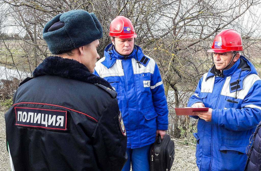 Житель Темрюкского района вымогал деньги за подключение к электросетям