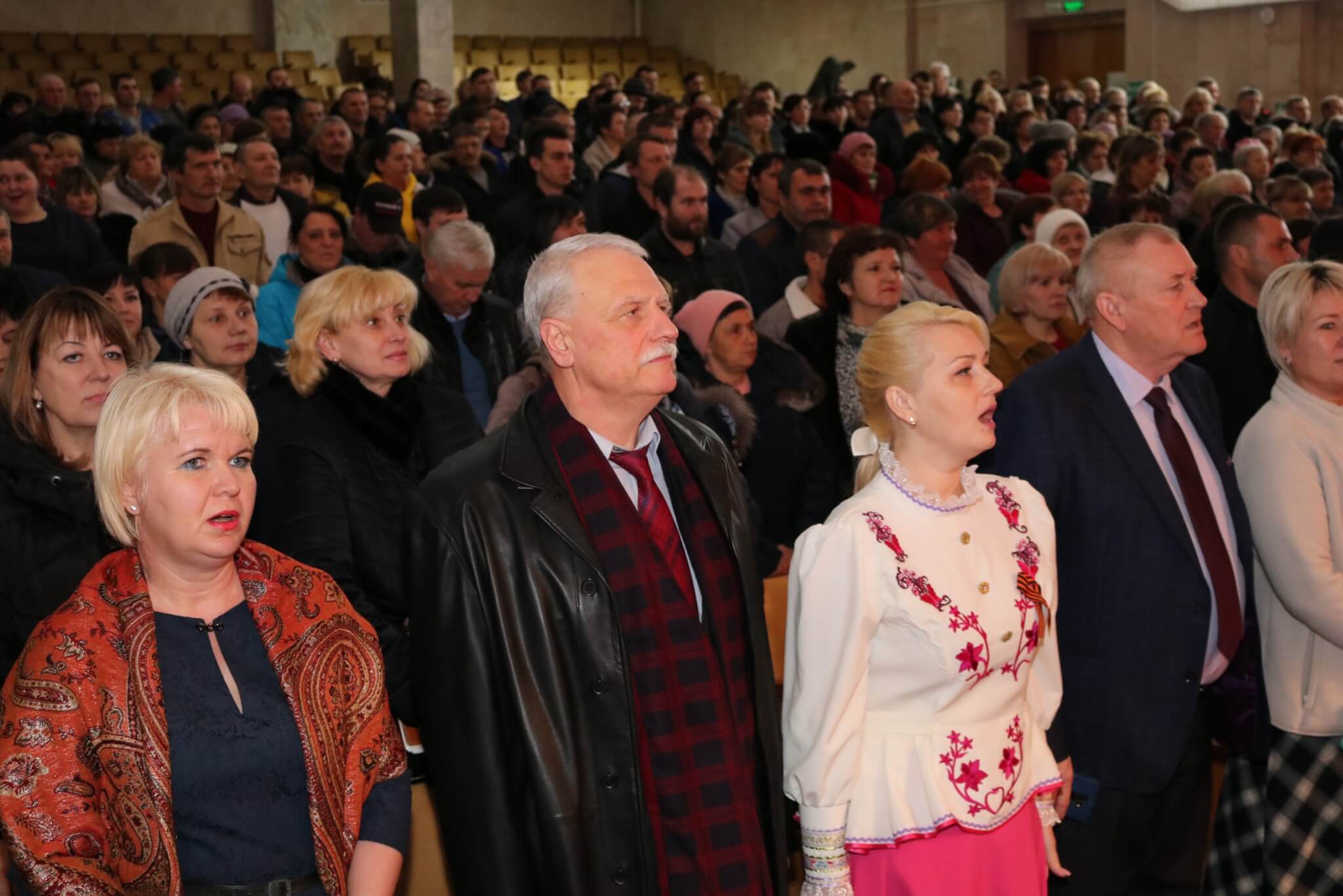 В поселке Октябрьском прошла открытая сессия