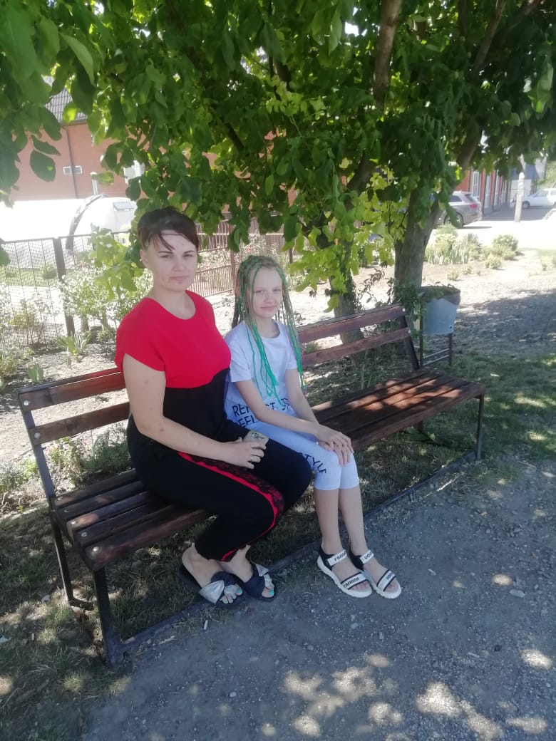 В станице Новомышастовской местный житель облагородил остановку