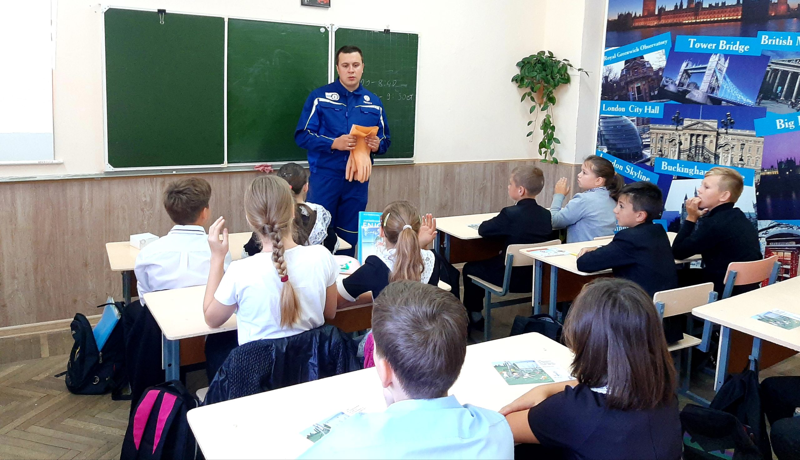 Специалисты «Россети Кубань» провели урок электробезопасности для школьников Славянска-на-Кубани