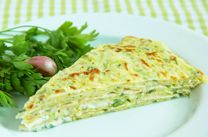 Кабачковый пирог с сыром, который съедается моментально