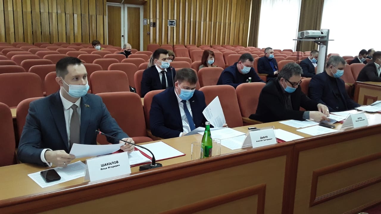 На сессии райсовета депутаты скорректировали бюджет и внесли изменения в ранее принятые решения