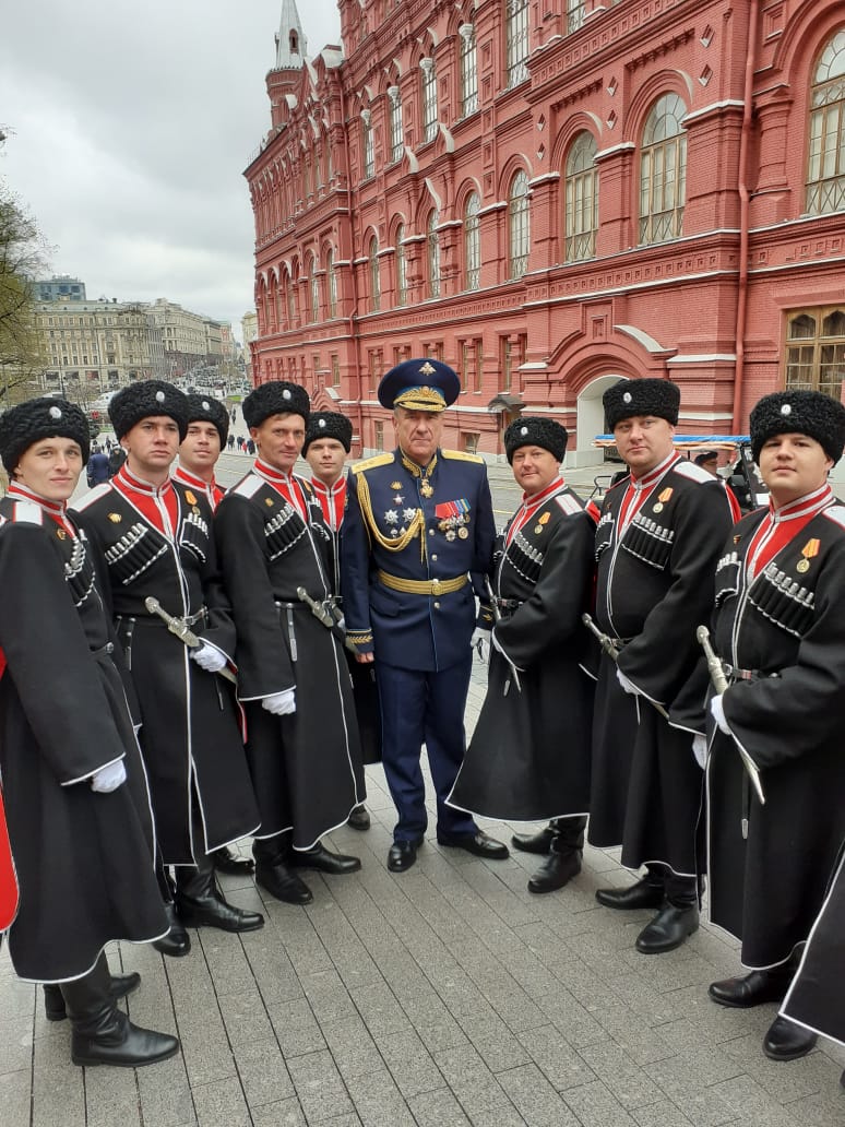 Глава Красноармейского района и председатель райсовета поздравили земляков с Днем кубанского казачества