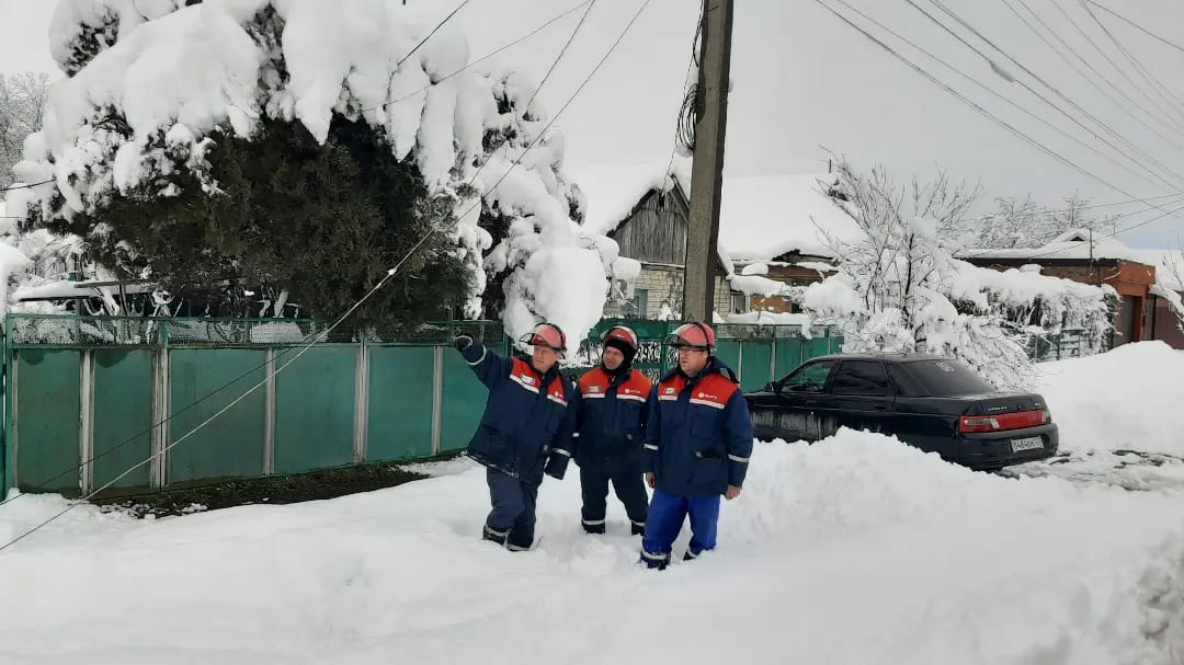 Красноармейском районе еще не на всех улицах восстановлено энергоснабжение, прекратившееся из-за непогоды