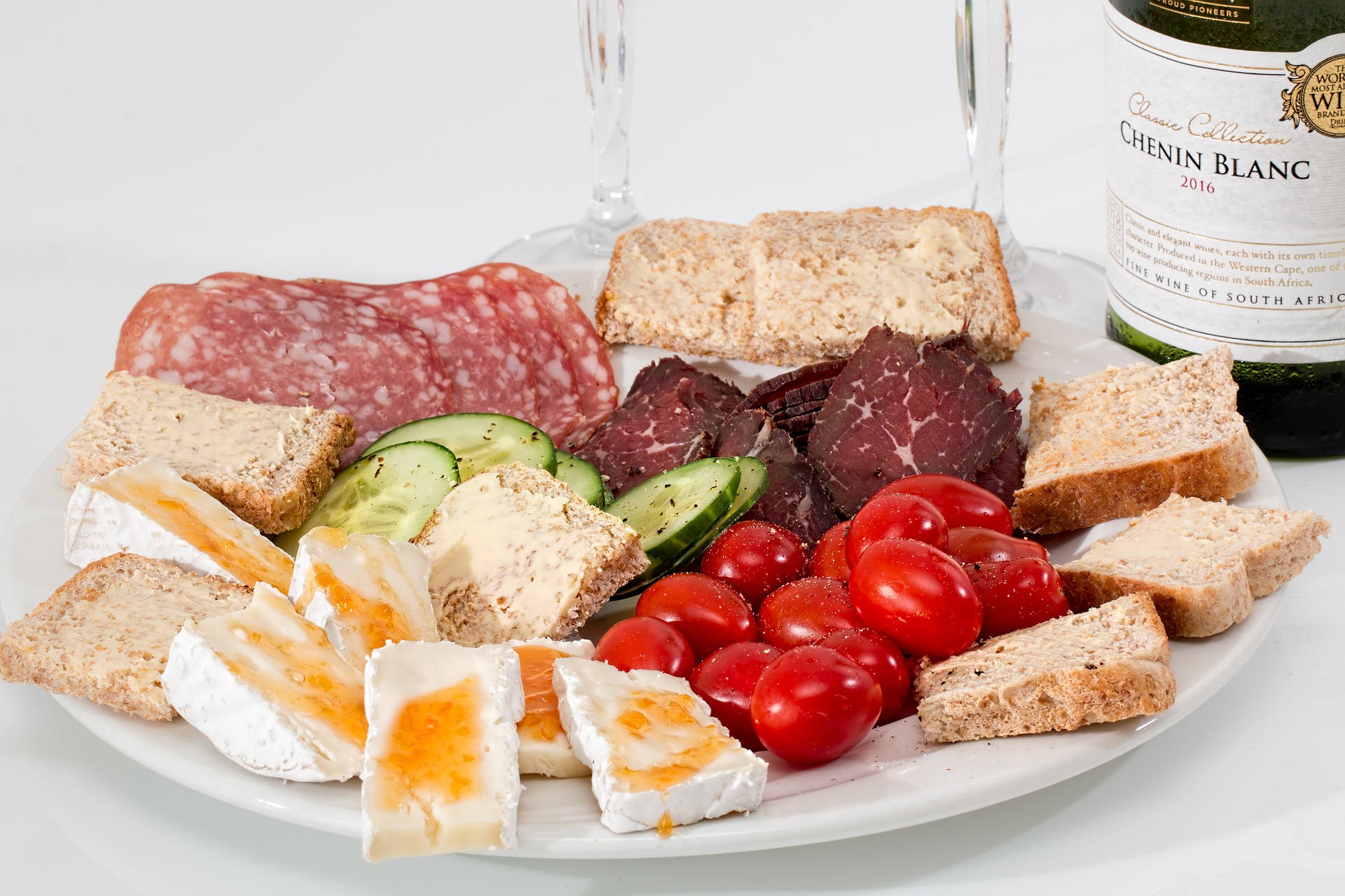 Онкологи предупреждают: эти продукты могут спровоцировать рак кишечника