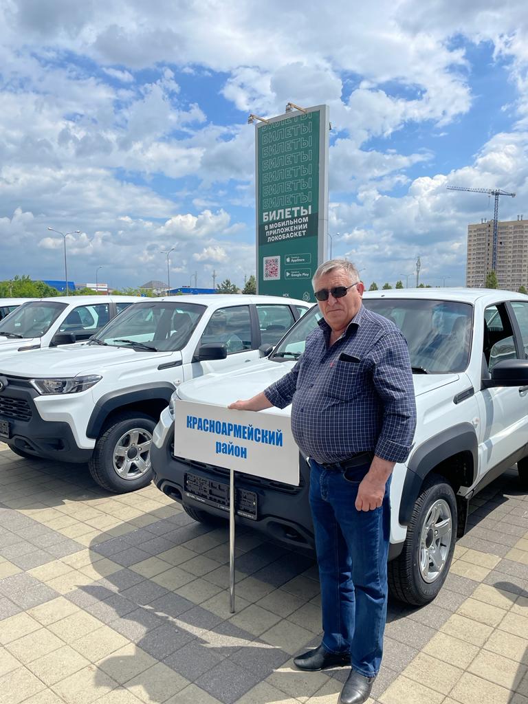 Красноармейская ЦРБ получила еще один новый автомобиль