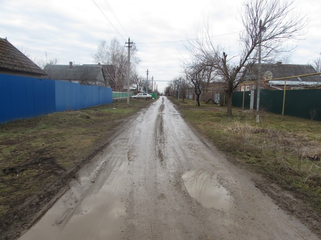 Жители станицы Марьянской пожаловались на разбитые дороги