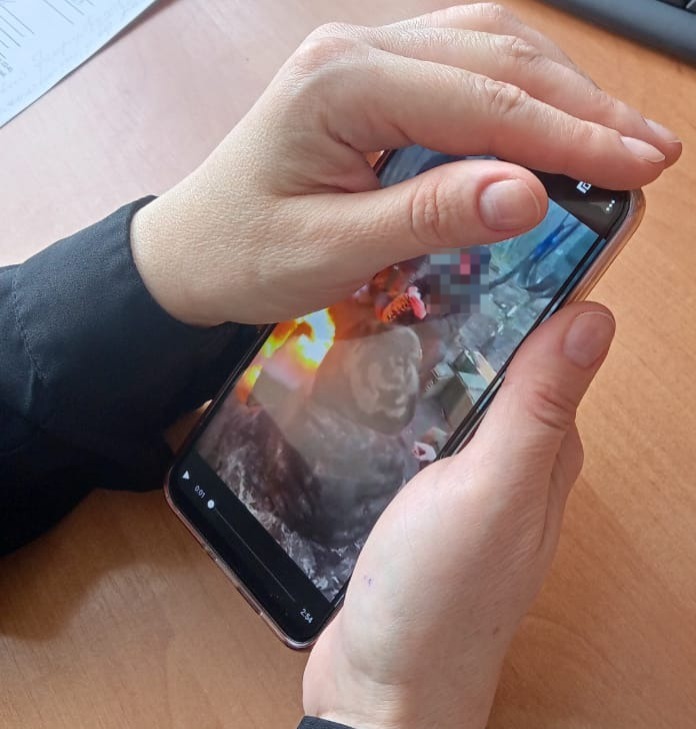 Волонтеры из полтавской группы «Мы вместе» помогли матери вернуть телефон погибшего сына