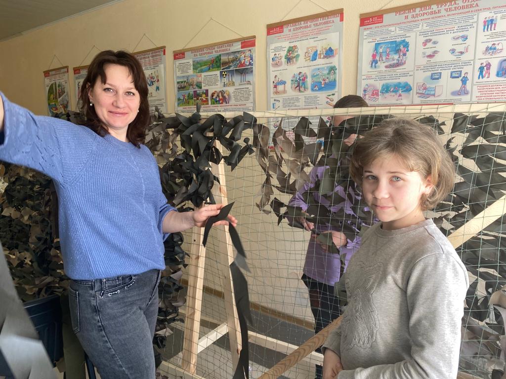 Полтавское сообщество «Крылья ангела» ждет помощников для плетения маскировочных сетей