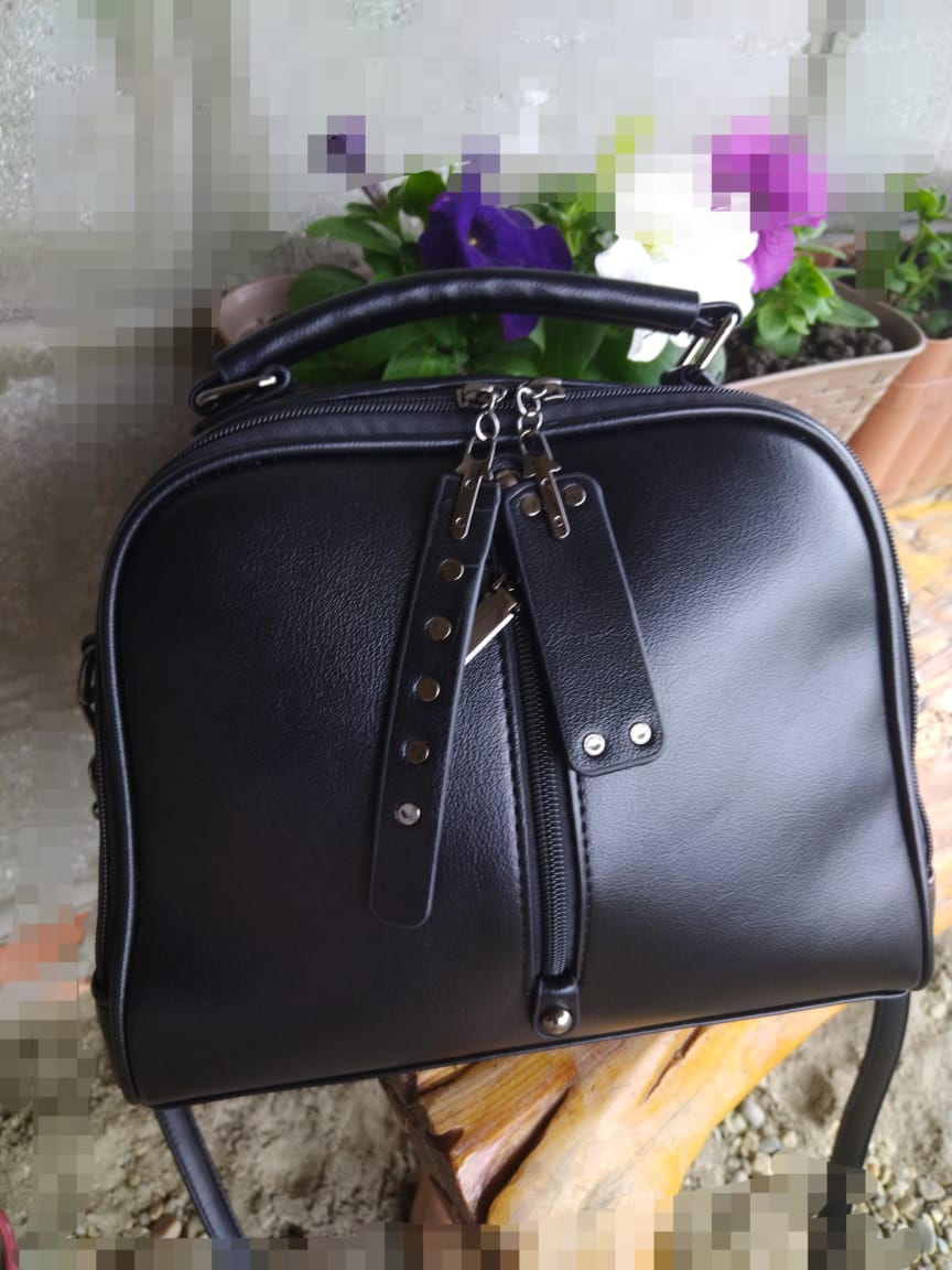 В Красноармейском районе  полицейские местной жительнице вернули забытую на кладбище сумку