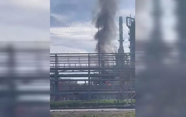 Еще один пожар произошел на нефтеперерабатывающем заводе в поселке Ильском