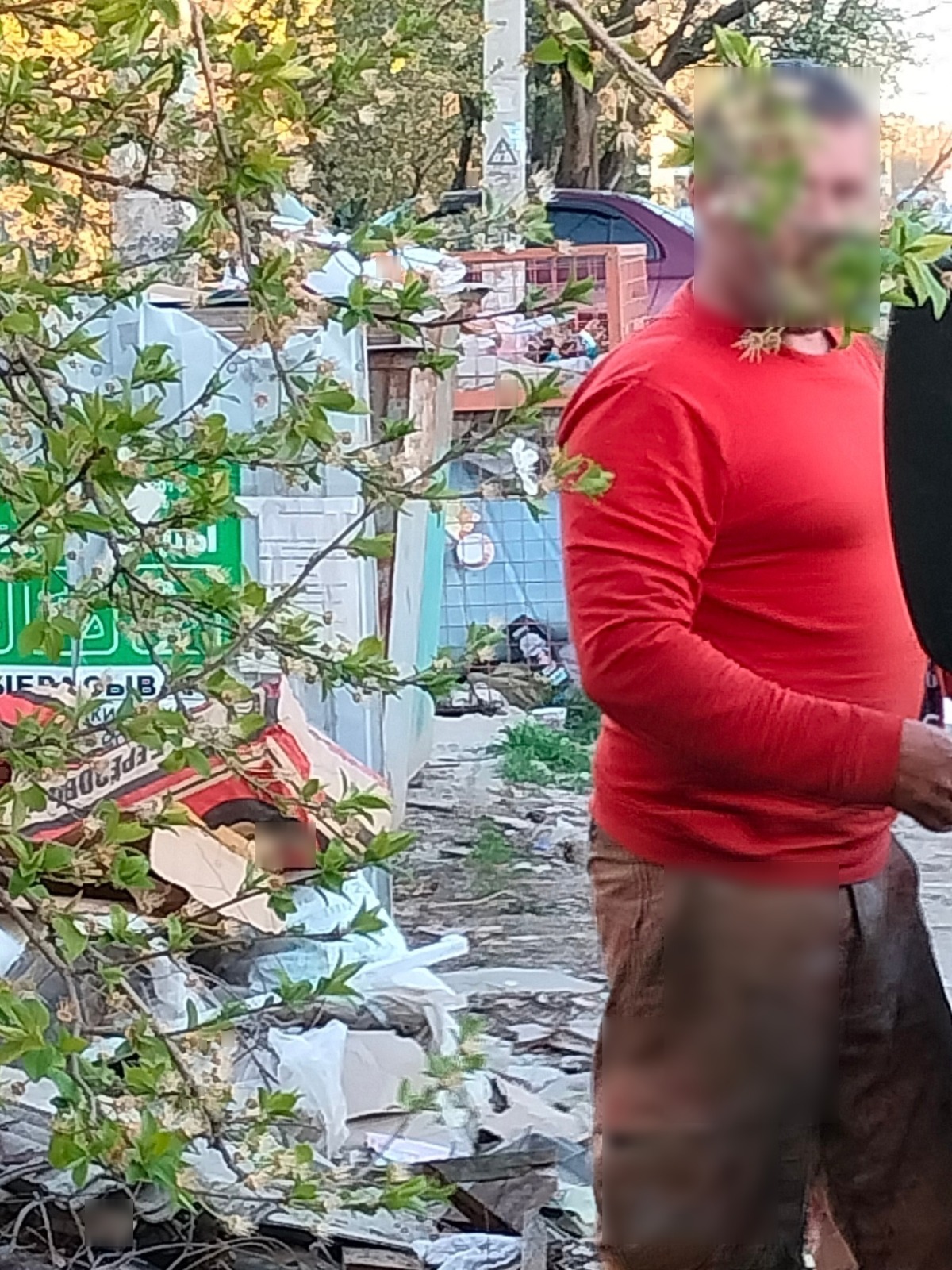 В Трудобеликовском «чёрные» мусорщики выбросили строительные отходы возле контейнерной площадки