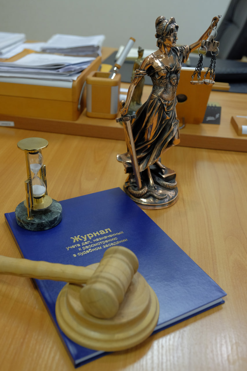 Почти два миллиона рублей жительница Старонижестеблиевской  похитила у родственников