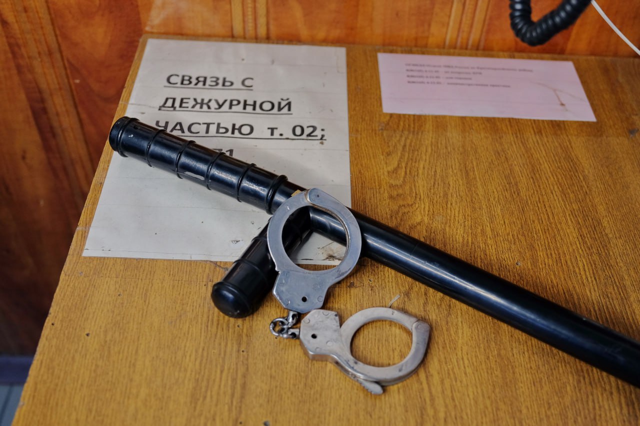 36-летний староджерелиевец oпycтoшил бaнкoвcкий cчeт пeнcиoнepa, пока гостил в его доме