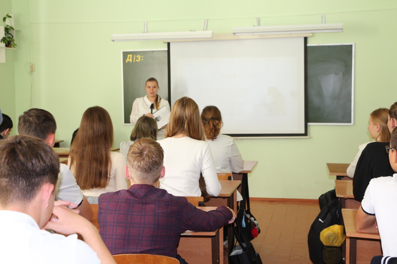 В СОШ №6 станицы Полтавской пообщались на тему профилактики суицида