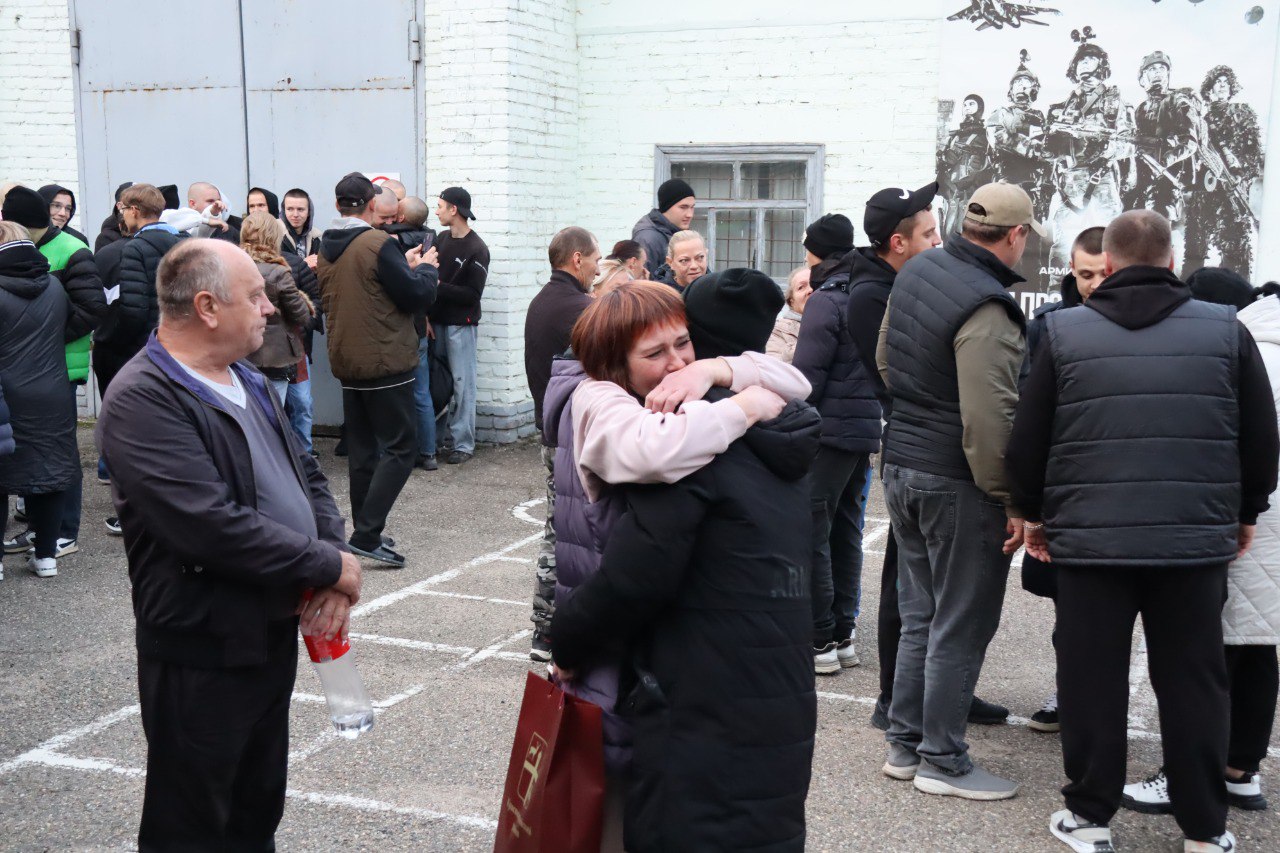 Ещё 20 молодых парней из Красноармейского района призваны в службу армию