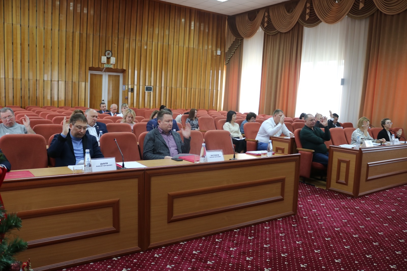 В администрации Красноармейского района состоялась очередная 70-я сессия районного Совета