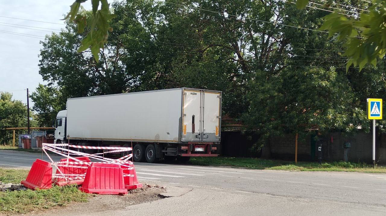 В Полтавской займутся незаконной парковкой фур