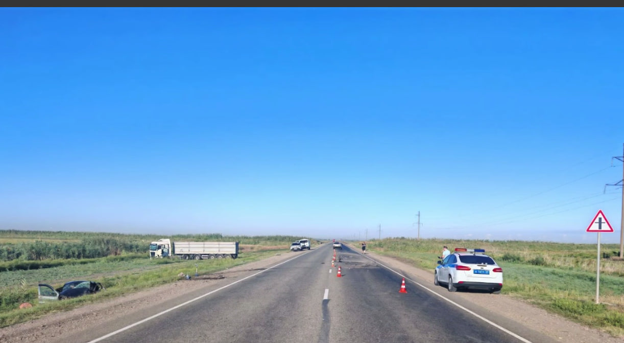 В Красноармейском районе 42-летний водитель погиб в ДТП, еще двое людей пострадали