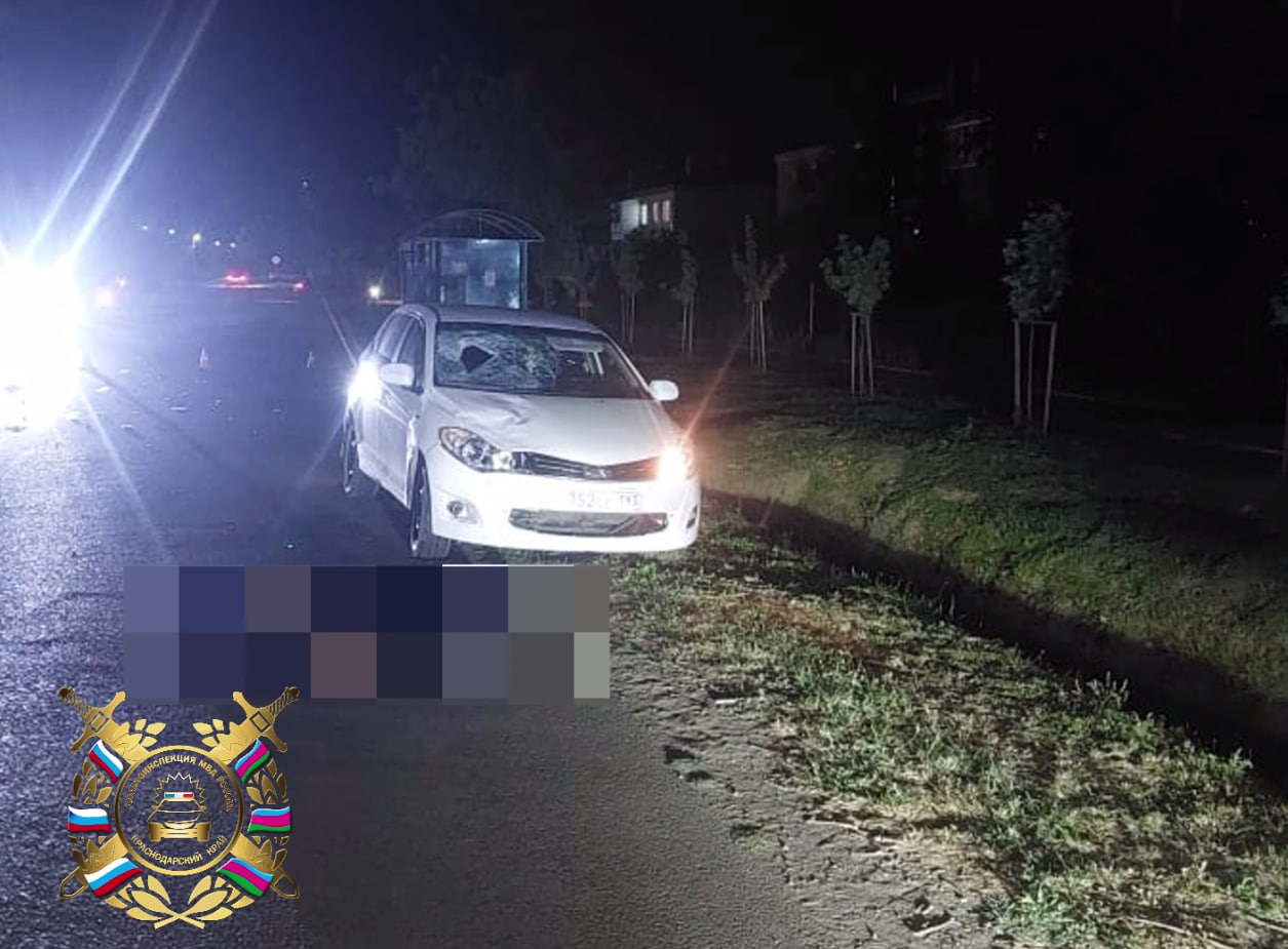 В станице Полтавской под колесами автомобиля погиб пешеход