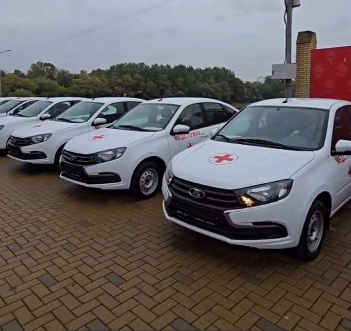 Новые легковушки пополнили автопарк Красноармейской ЦРБ