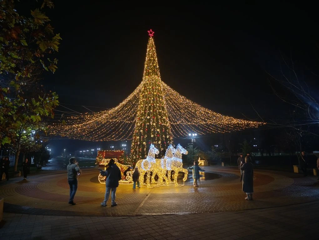 Ёлка в станице Полтавской признана лучшей в Краснодарском крае