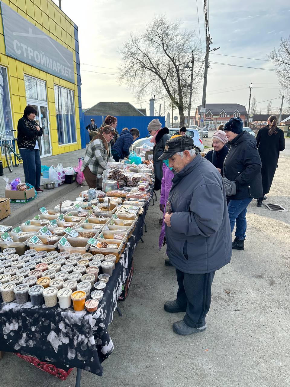 В Старонижестеблиевской волонтёры собрали свыше 70 тысяч рублей на помощь бойцам