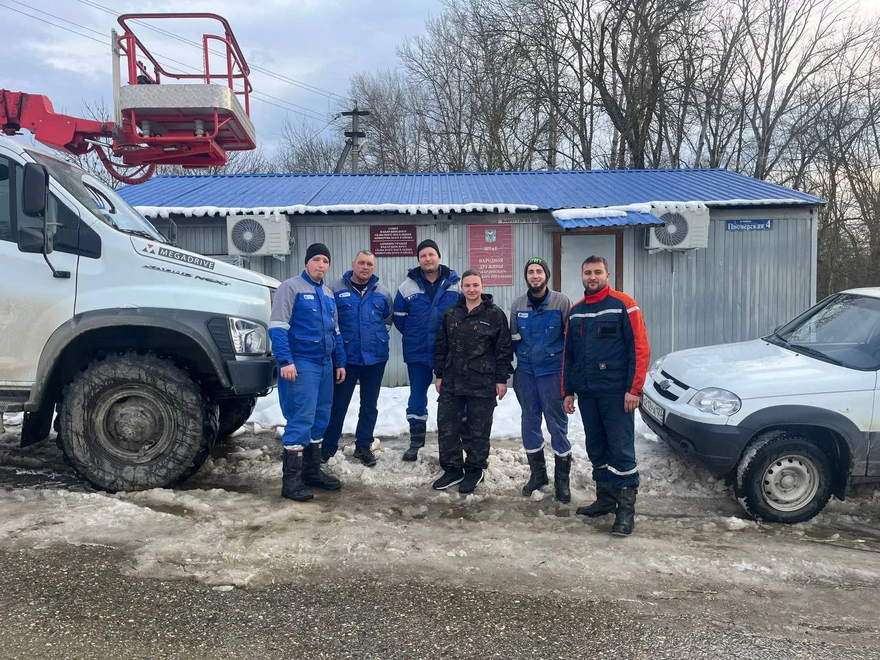 14 энергетиков из Красноармейского района ликвидировали последствия снегопада в Адыгее, Сочи и Апшеронске