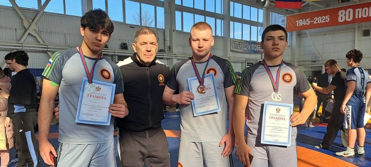 Борцы полтавского «Кировца» завоевали три медали на первенстве края