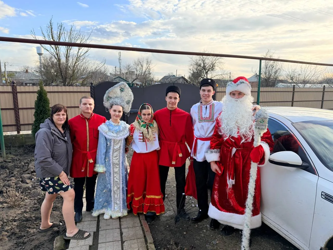 Колядки по-староджерелиевски провели старшеклассники школы №11