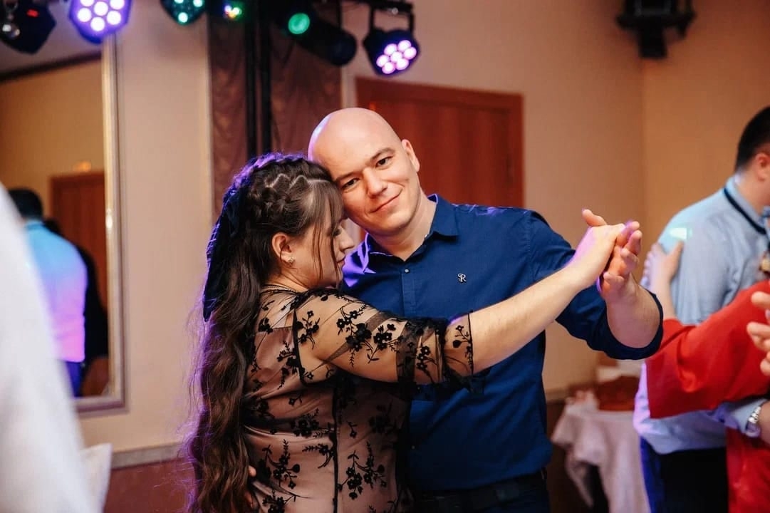 Полтавчанин Денис Курышев потерял зрение в зрелом возрасте, но продолжает жить полноценной жизнью