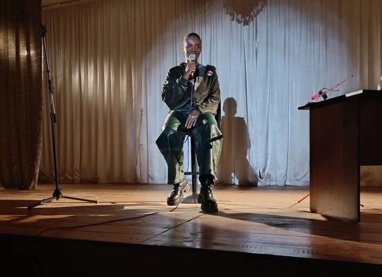 В Протичке прошел концерт стендап-комика Джеклин Путиной