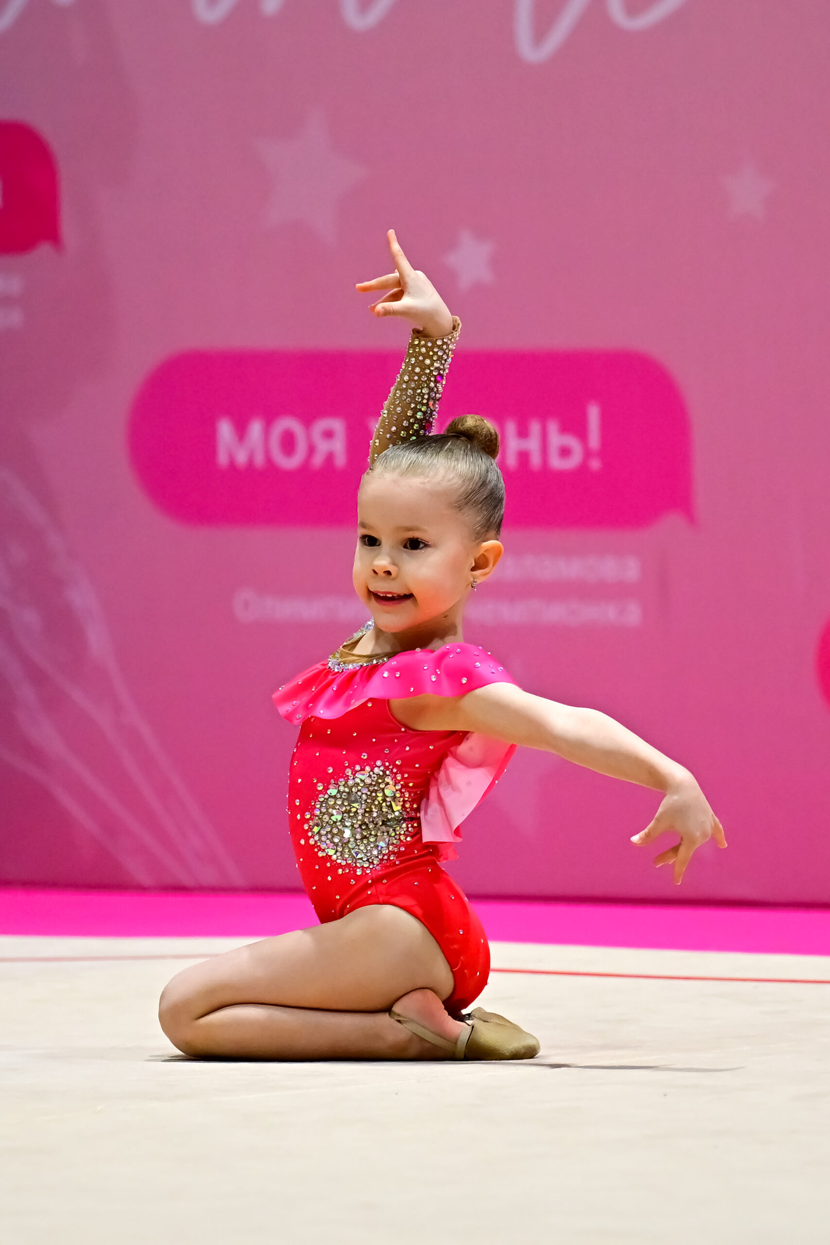 Гимнастки студии «Полёт» из Полтавской привезли 13 медалей со всероссийского турнира