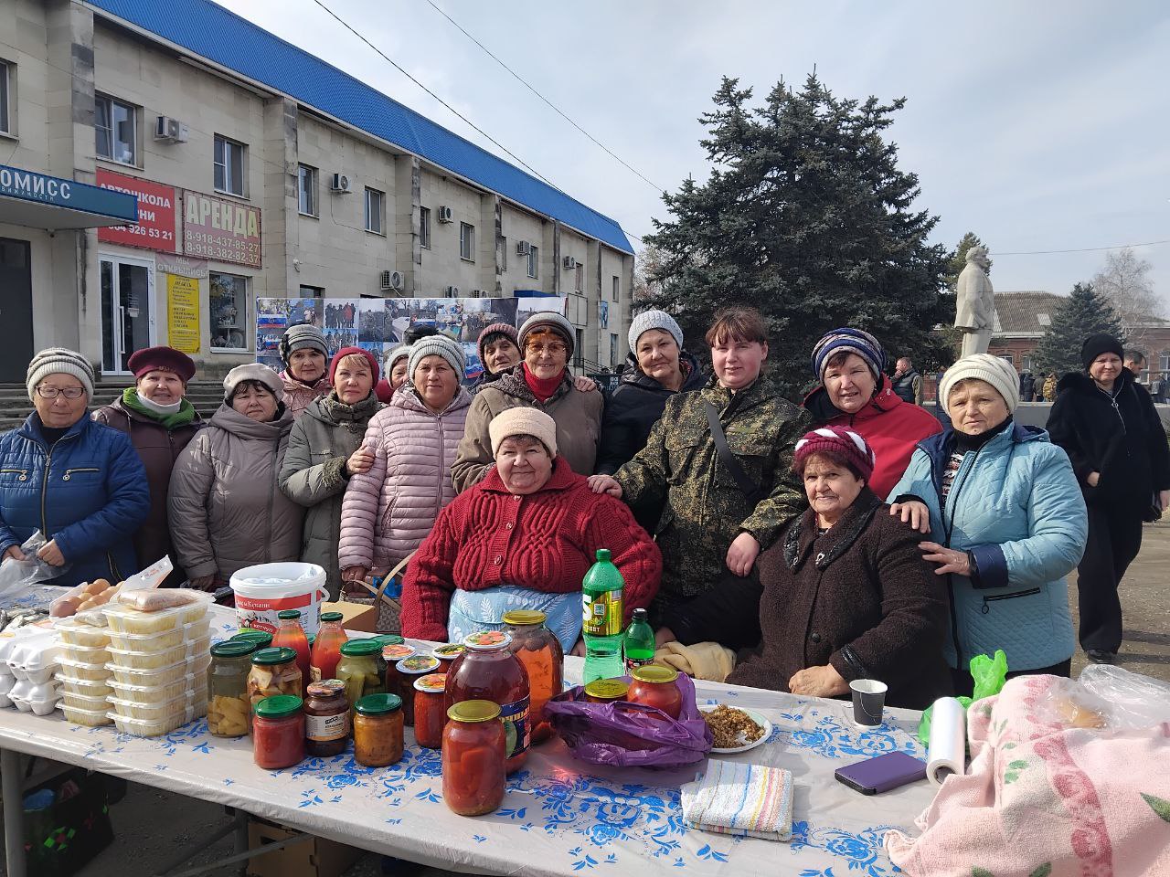 В Марьянской на ярмарке ко Дню защитника Отечества собрали почти 200 тысяч рублей