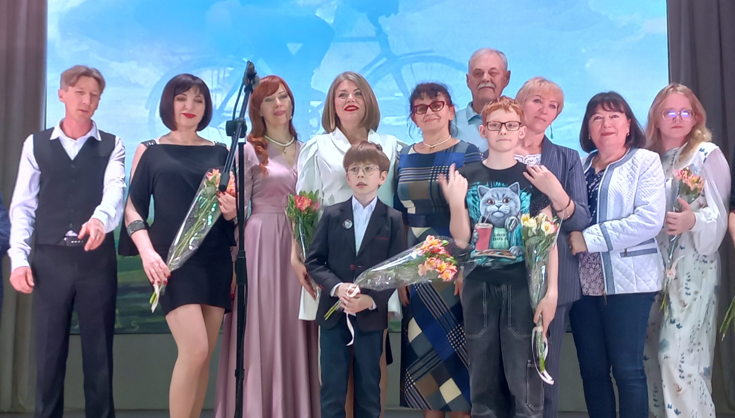 Народный театр «Мельпомена» собрал в станице Полтавской любителей искусства на творческий вечер