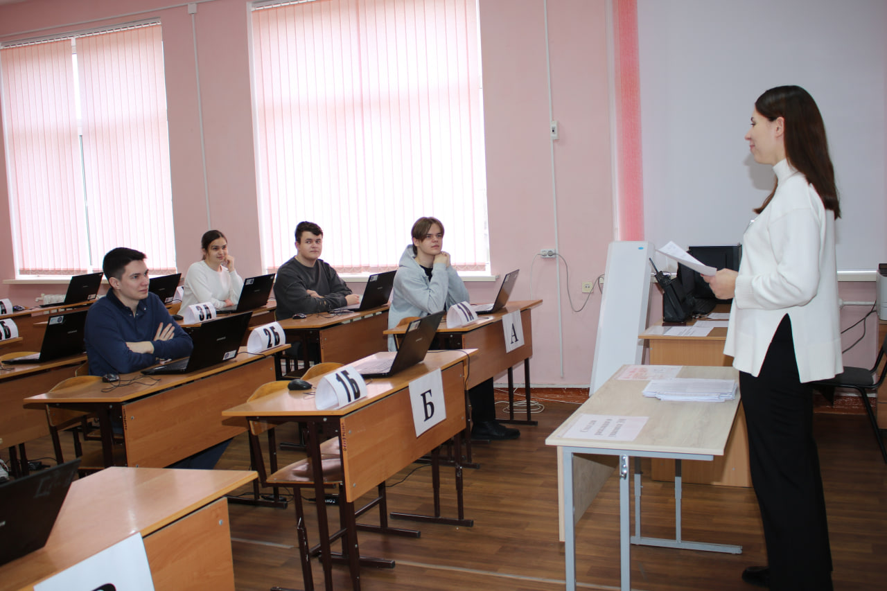 Сегодня 11-классники Красноармейского района сдают пробный ЕГЭ