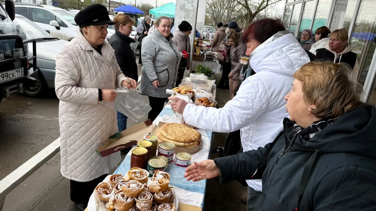В станице Чебургольской отшумела одна из самых ярких четверговых ярмарок
