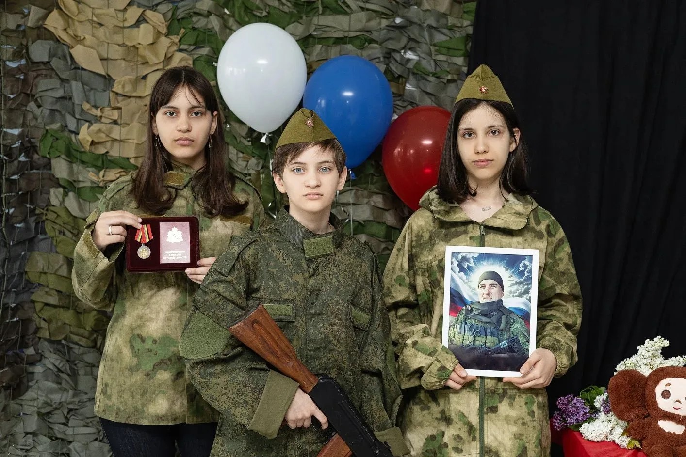 В старонижестеблиевском спорткомплексе «Олимпиец» прошла фотовыставка «Дети Героев»