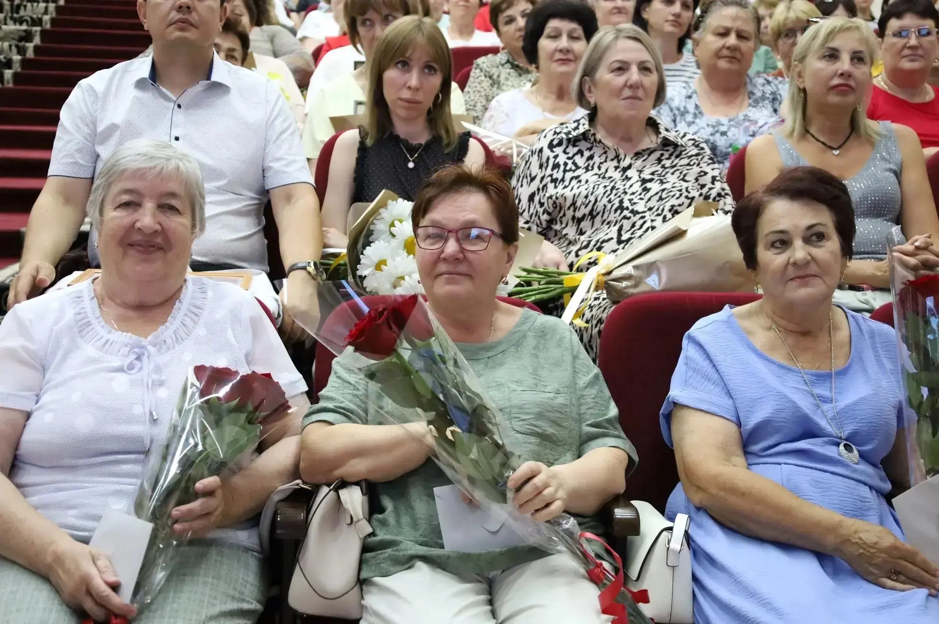 Медиков Красноармейской ЦРБ сегодня чествовали в честь профессионального праздника