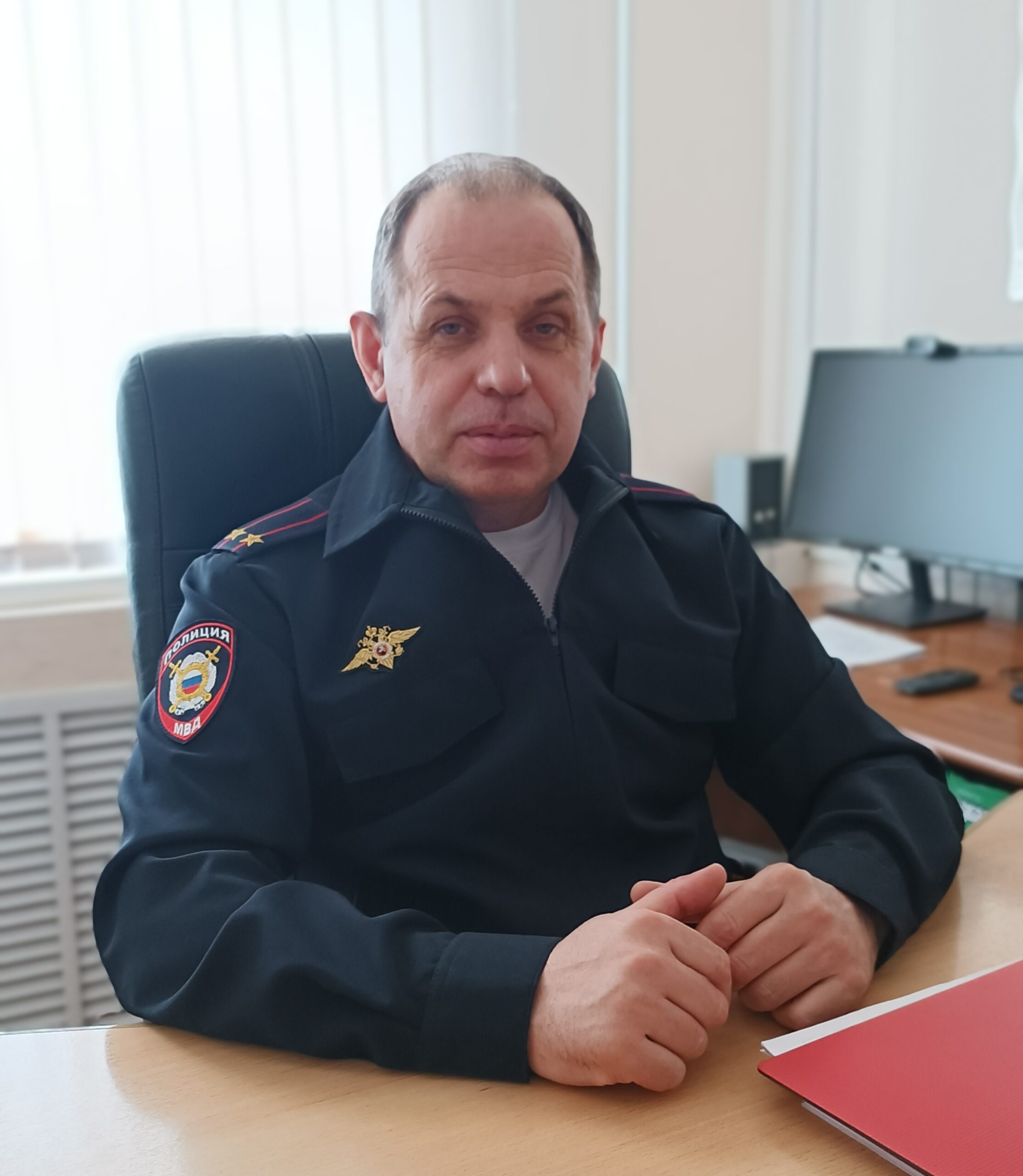 Заместитель начальника Отдела – начальник ОРЛС ОМВД России по Красноармейскому району Олег Кубрак рассказывает о приеме на службу в органы внутренних дел РФ