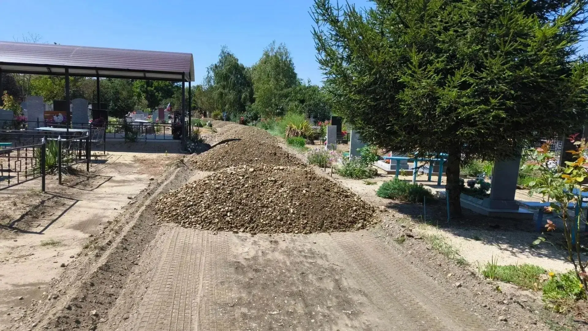В станице Старонижестеблиевской идут дорожные работы