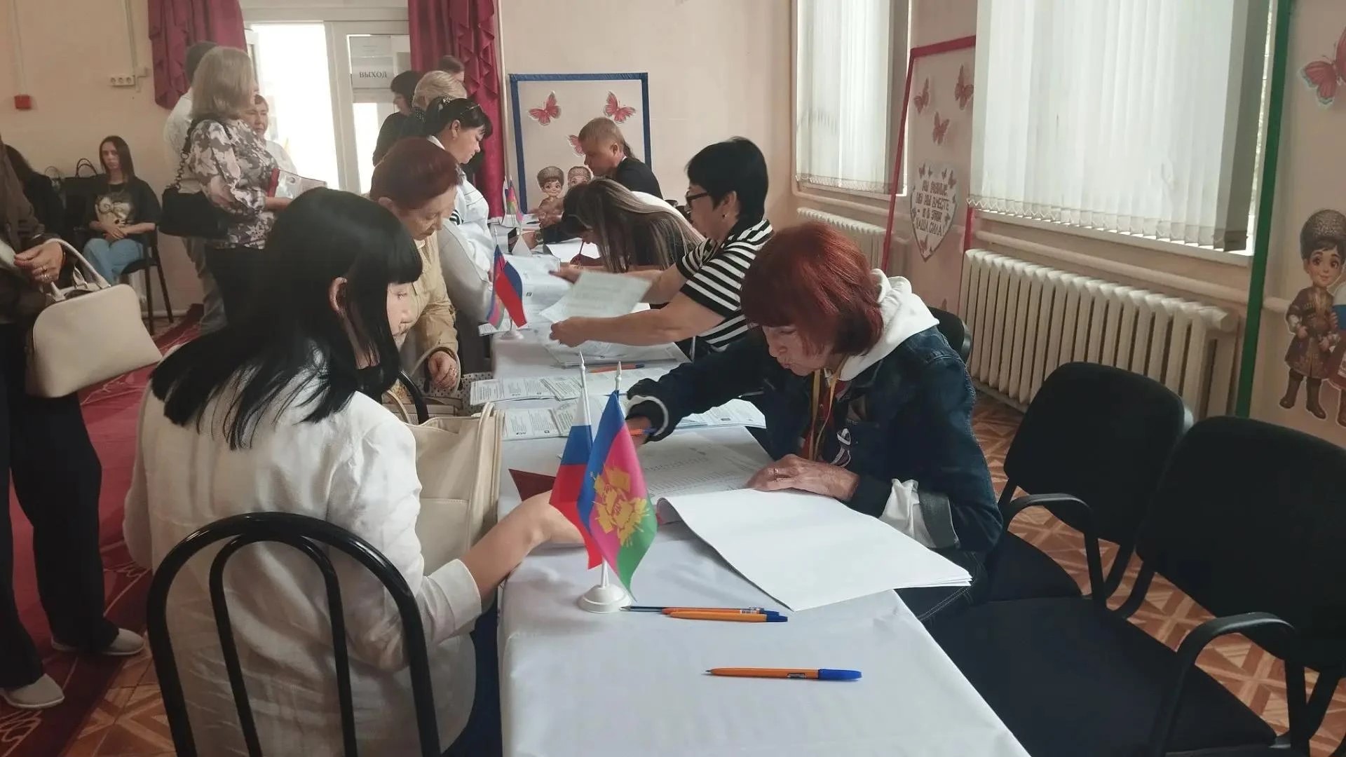В Красноармейском районе, как и по всей стране, стартовало трехдневное голосование